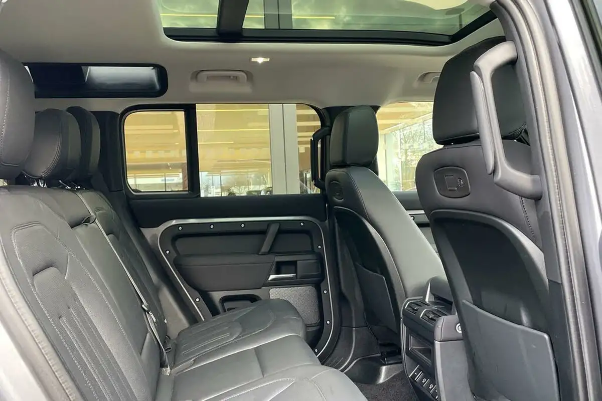 2021-land-rover-110-defender-30-d250-hard-top-s-110-big-29