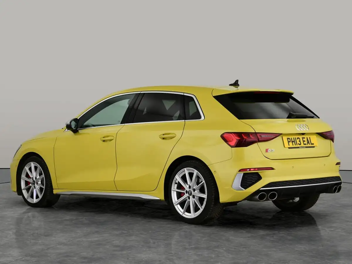 2022-audi-s3-20-tfsi-sportback-5d-big-7
