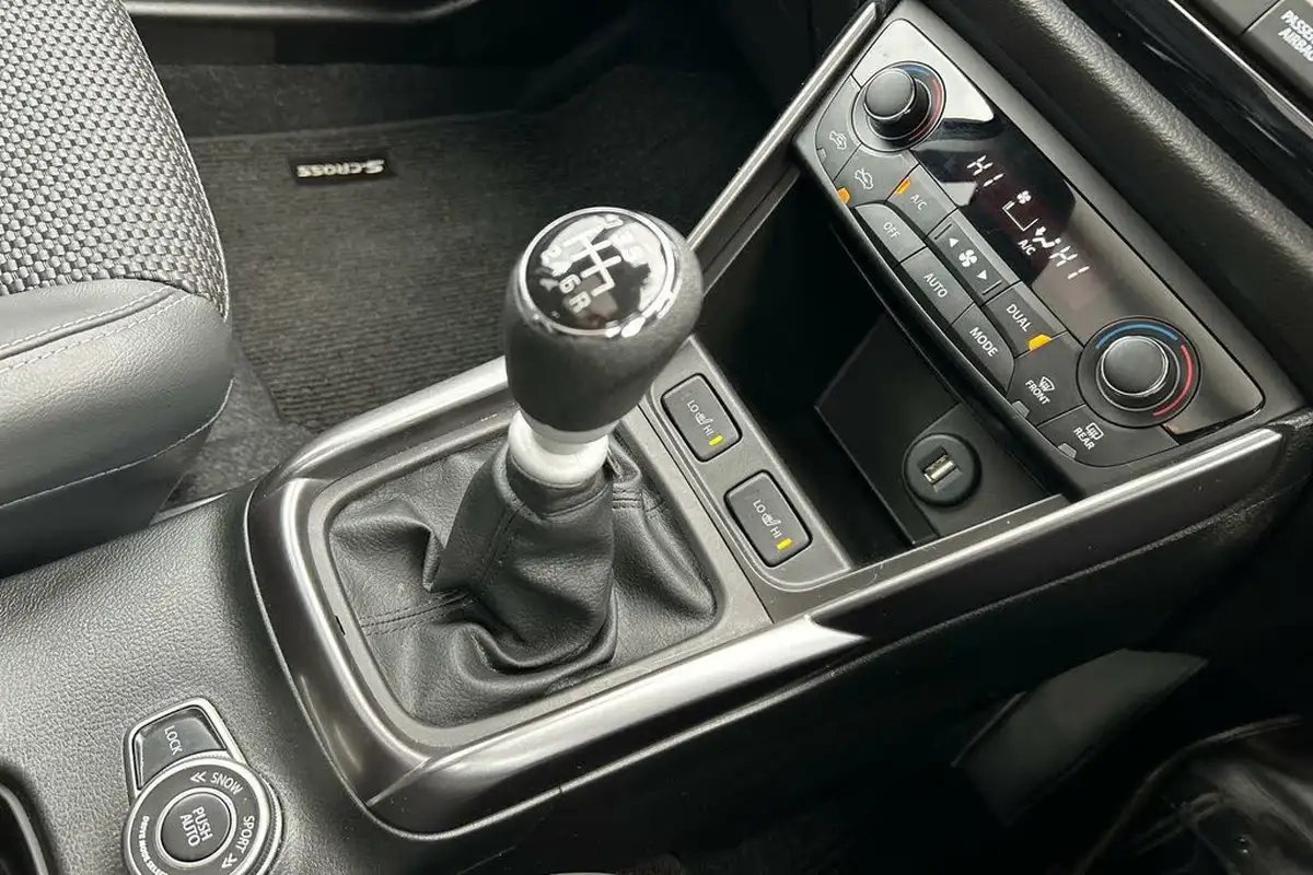 2023-suzuki-s-cross-14-boosterjet-ultra-allgrip-big-29