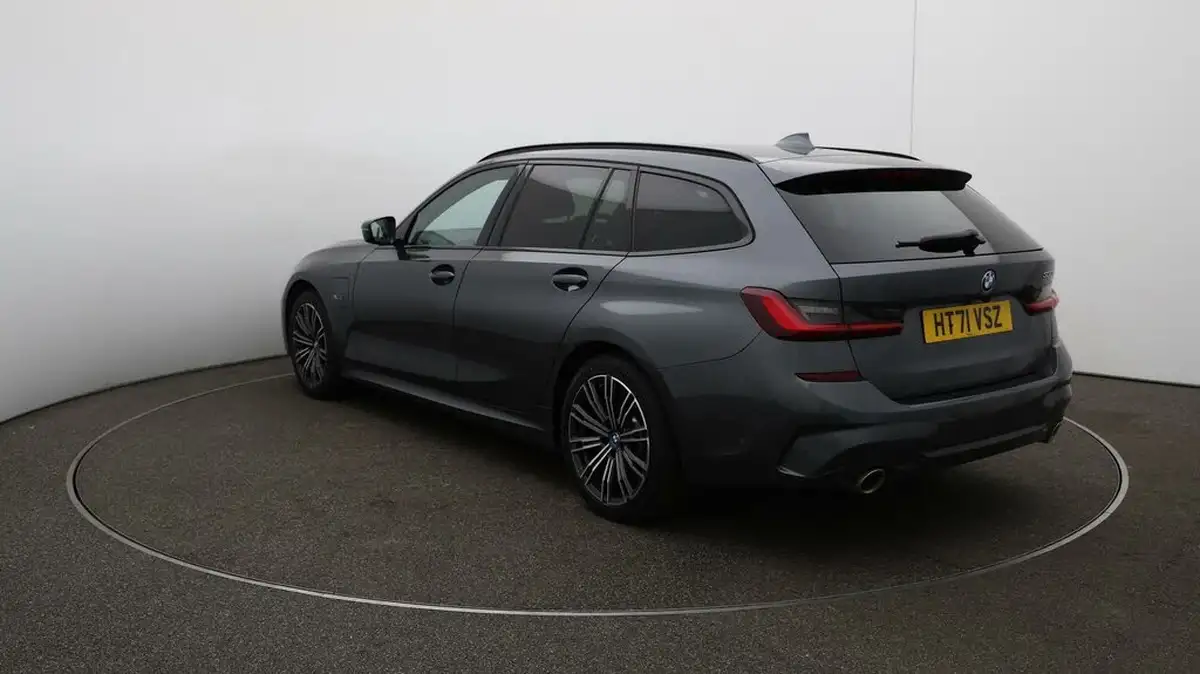 2022-bmw-3-series-20-330e-m-sport-touring-5d-big-56
