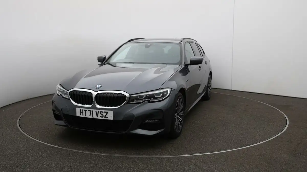 2022-bmw-3-series-20-330e-m-sport-touring-5d-big-32