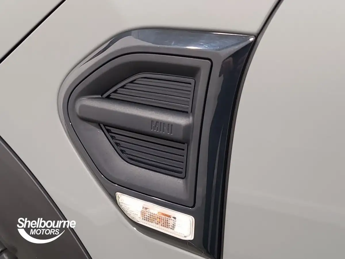 2021-mini-countryman-15-cooper-classic-auto-big-43