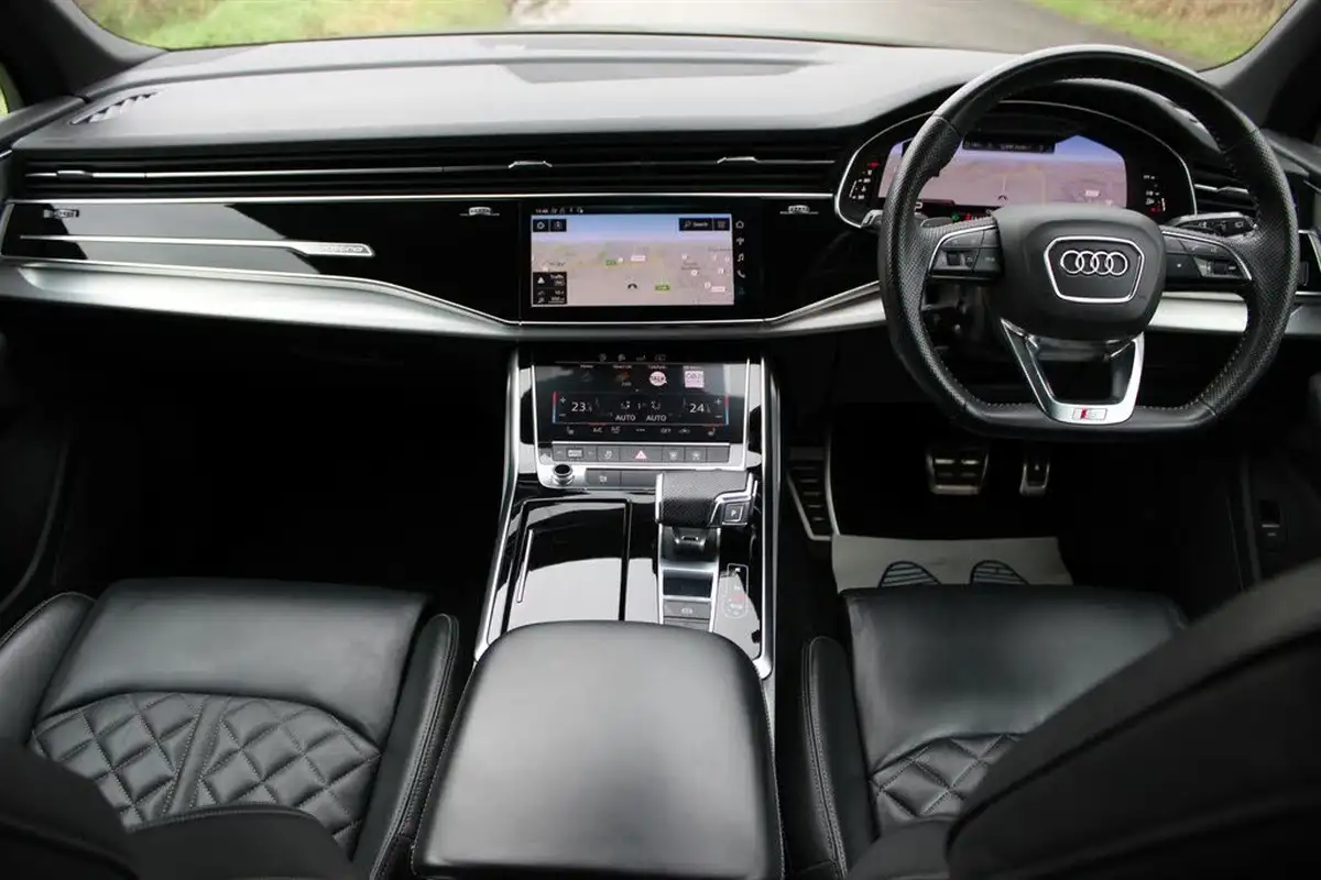 2020-audi-sq7-40tdi-big-9