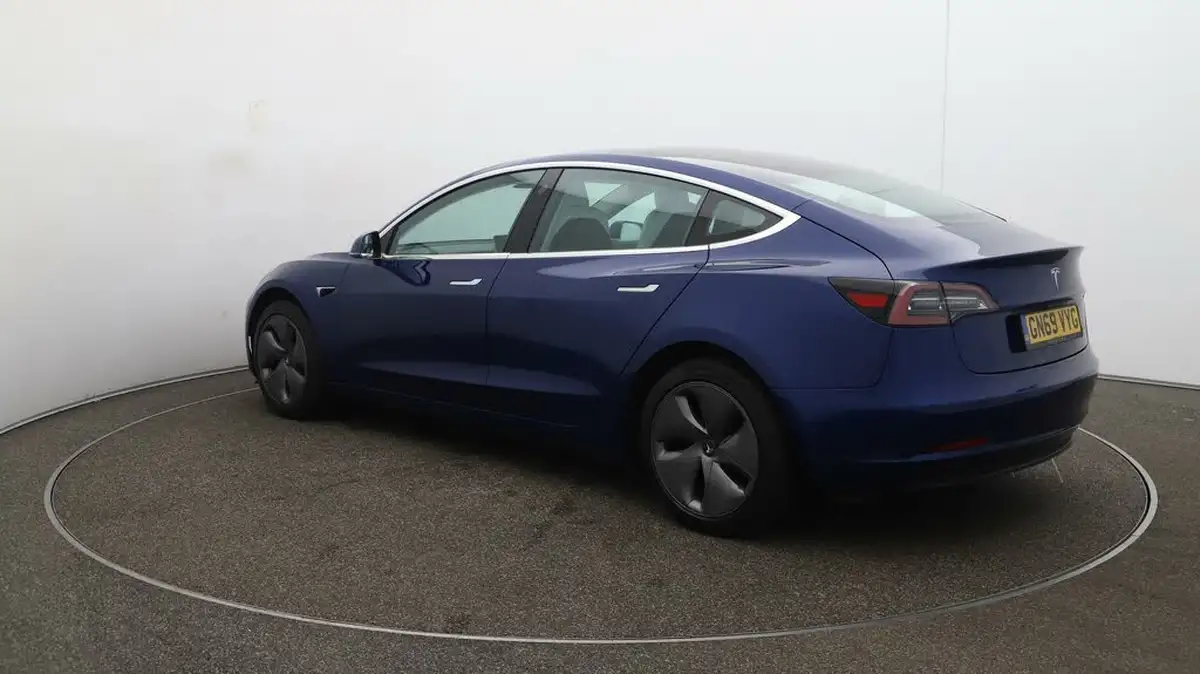 2019-tesla-model-3-e-4x4-performance-pack-big-5