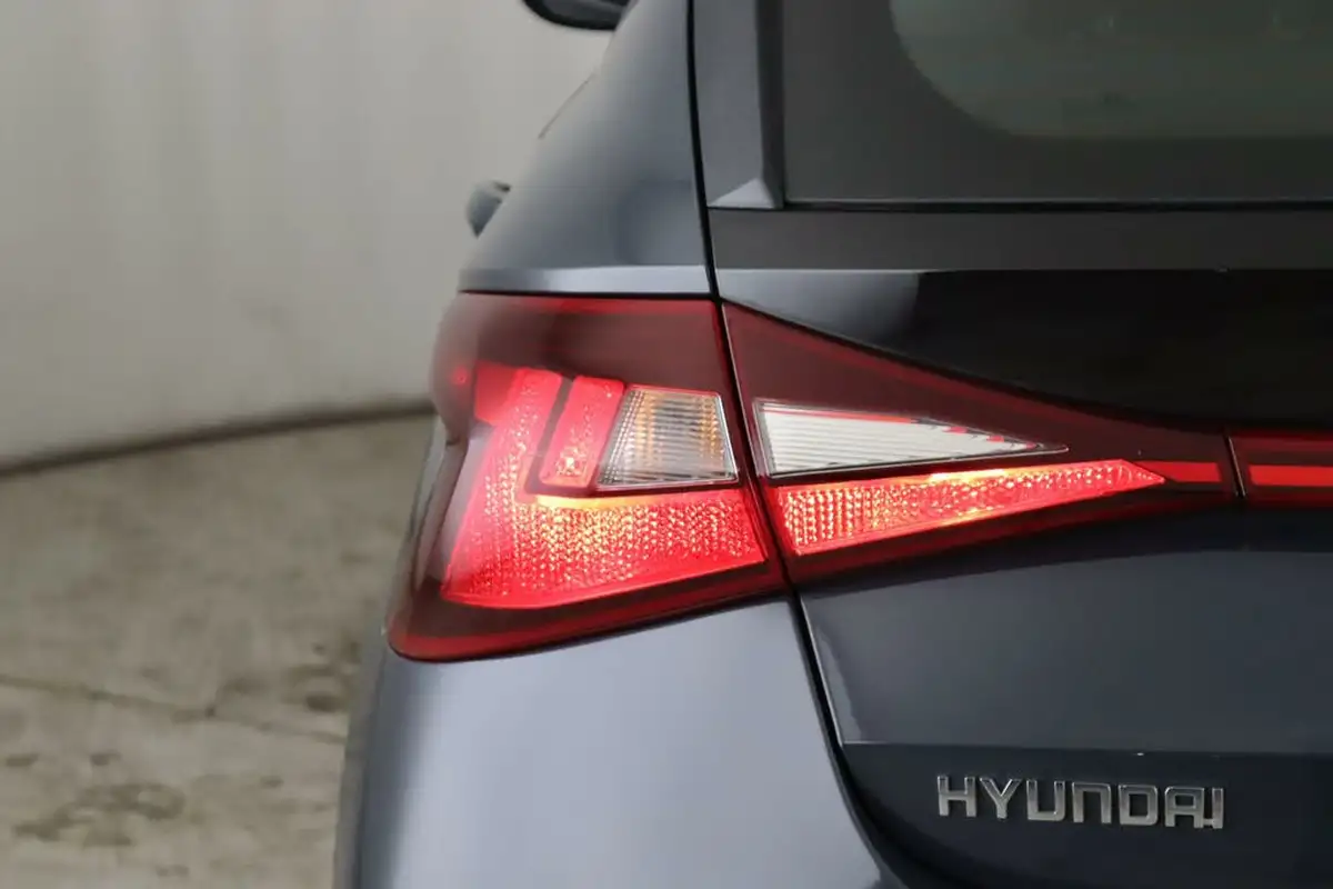 2021-hyundai-i20-10-t-gdi-se-connect-dct-big-8
