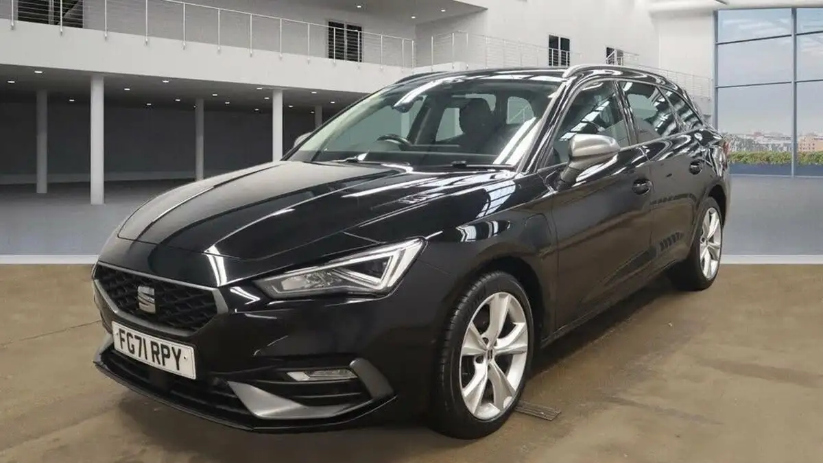 2021-seat-leon-14-e-hybrid-fr-estate-big-12