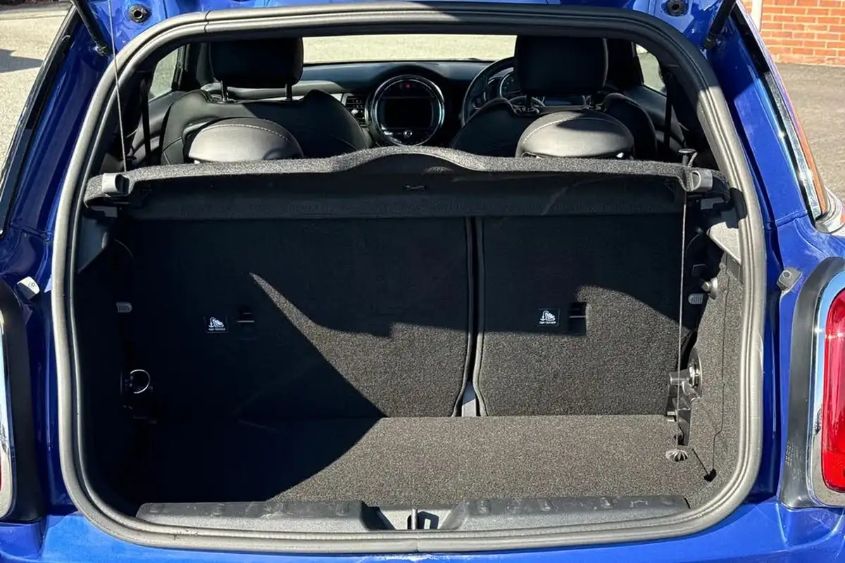 2019-mini-cooper-15-cooper-sport-hatchback-3d-big-6