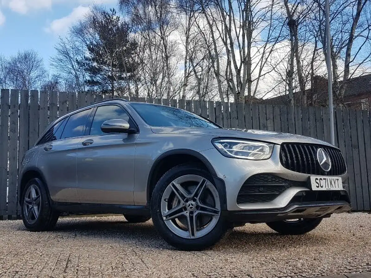 2022-mercedes-benz-glc-class-20d-glc220d-amg-line-195ps-station-wagon-5d-1950cc-4matic-plus-big-11