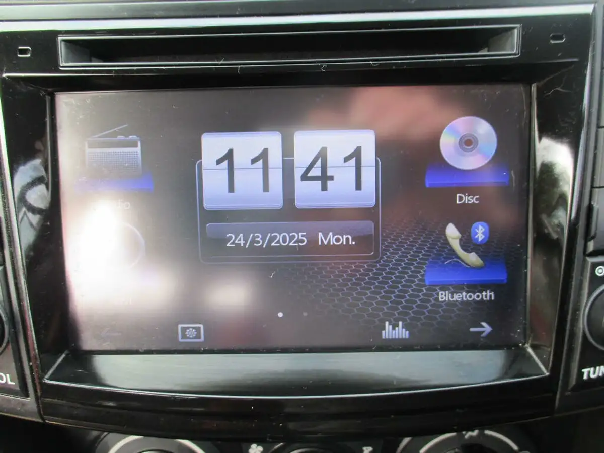 2016-suzuki-swift-12-sz3-5d-big-15