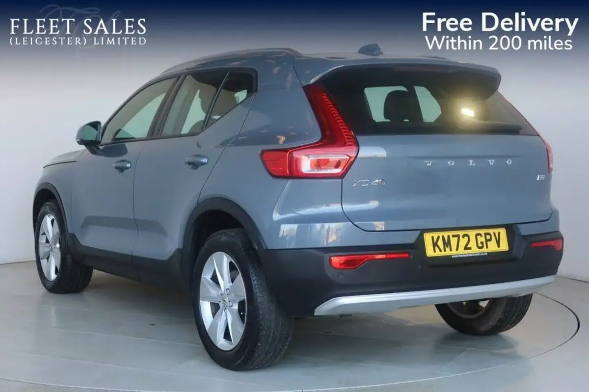 2022-volvo-xc40-20-b3-core-big-2