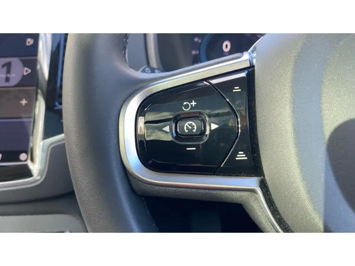 2024-volvo-xc90-20-b5-plus-big-17
