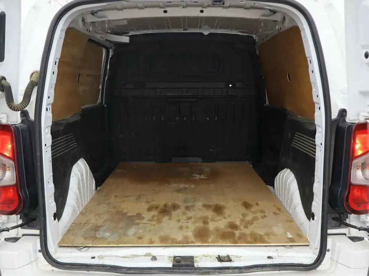 2020-vauxhall-combo-15cdti-sportive-2300-100pseu6dt-l1h1-panel-big-21