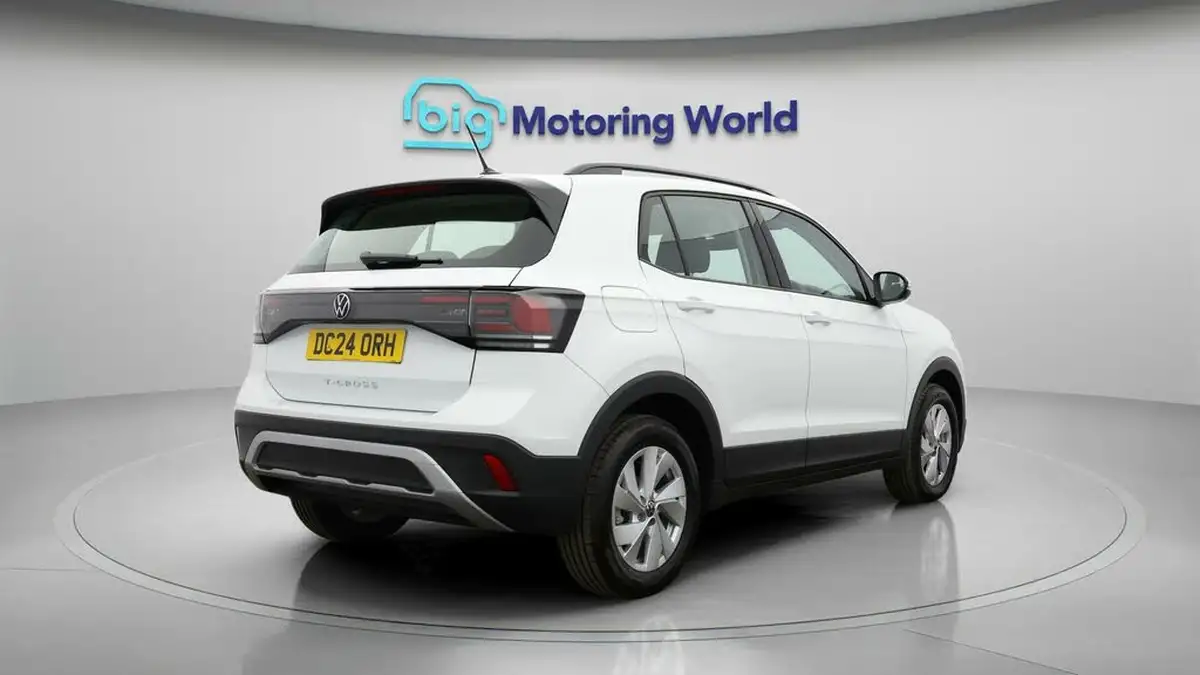 2024-volkswagen-t-cross-10-tsi-life-115ps-dsg-big-6