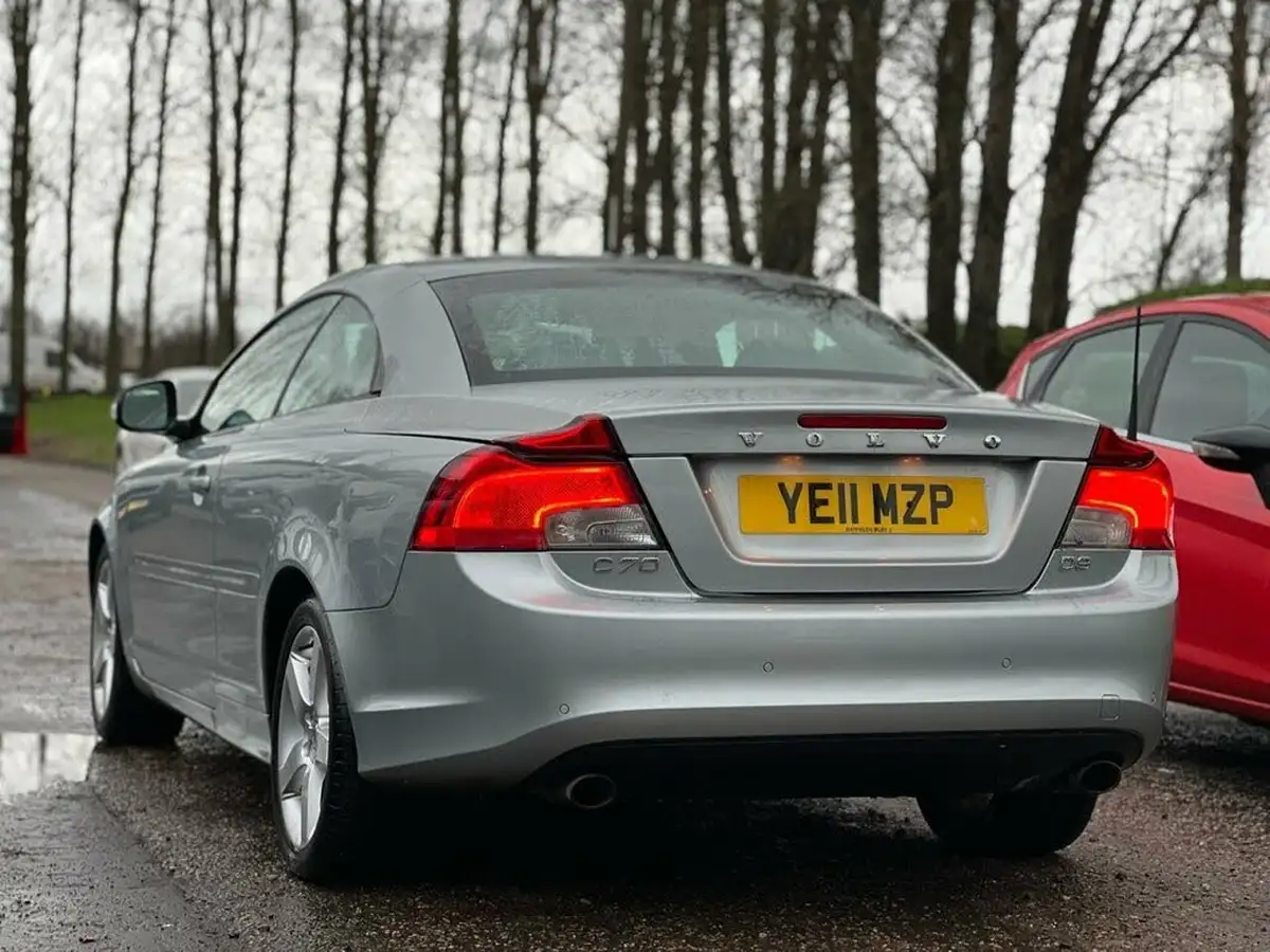 2011-volvo-c70-20td-d3-se-lux-geartronic-big-5