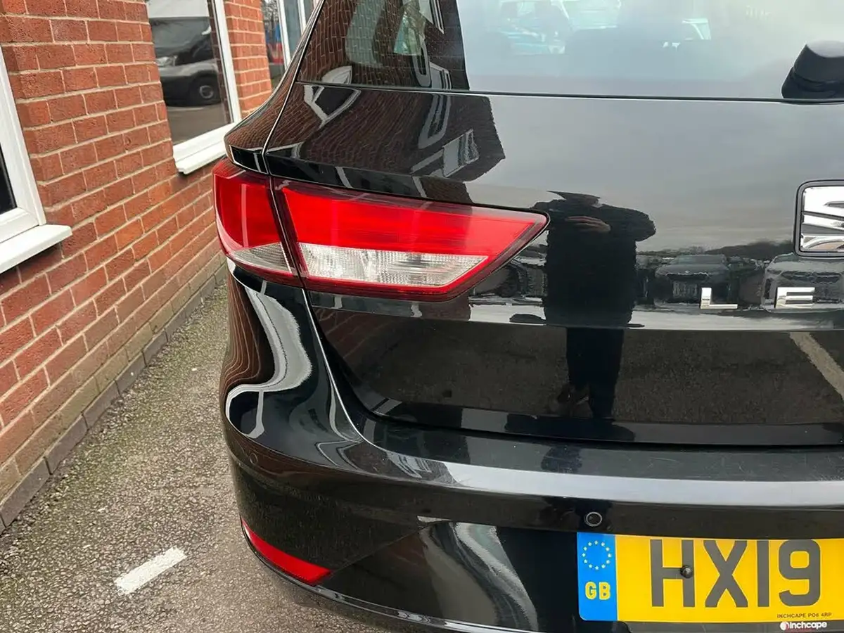 2019-seat-leon-10-tsi-se-dynamic-estate-big-11