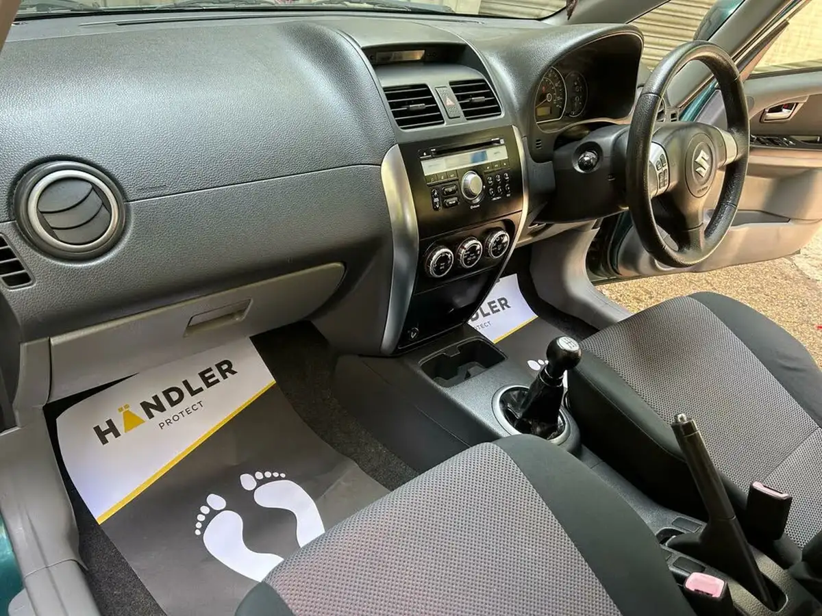 2009-suzuki-sx4-16-glx-big-17