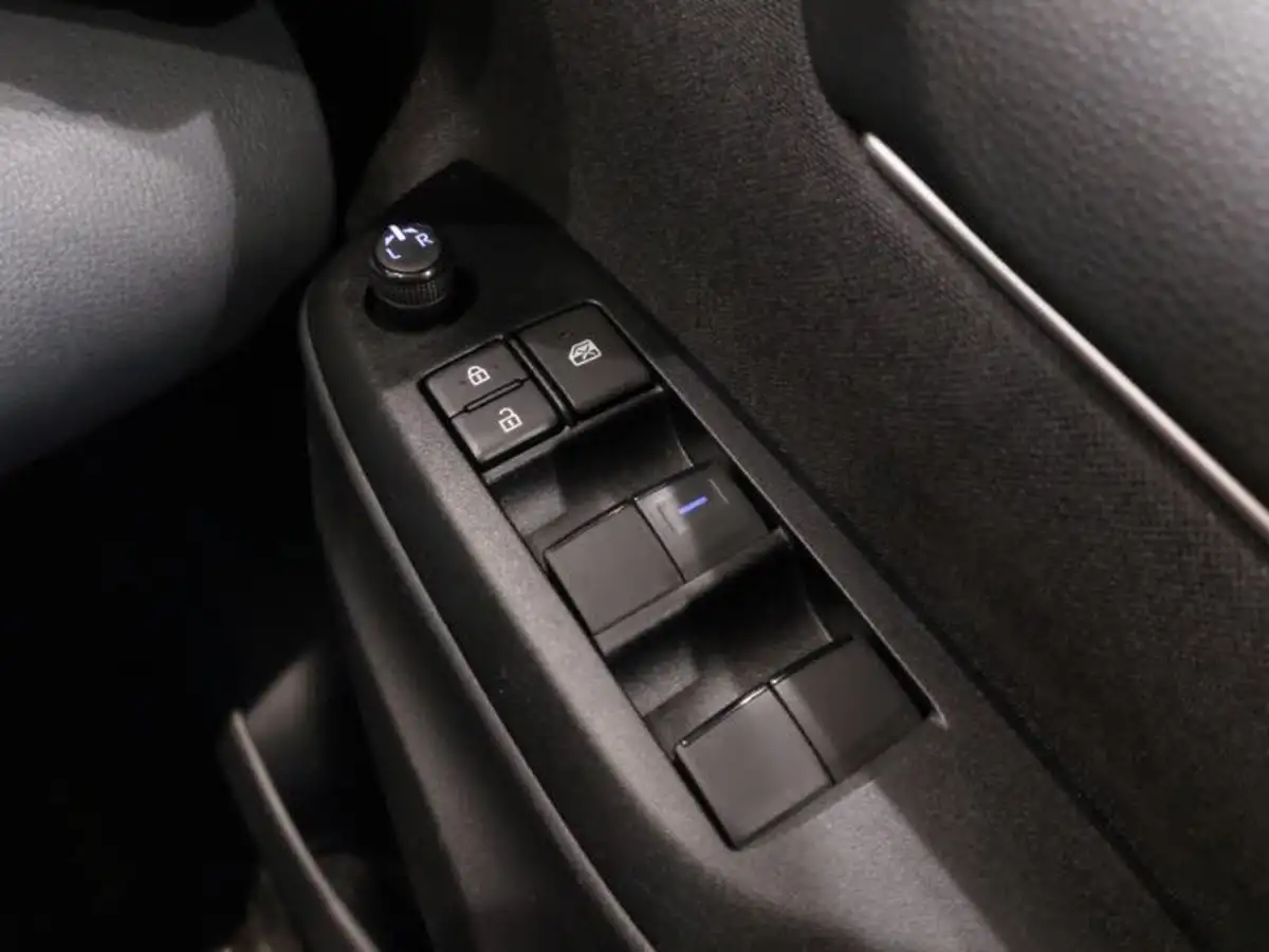 2022-toyota-yaris-15-vvt-i-design-big-15
