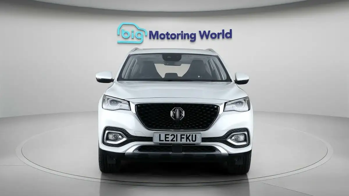 2021-mg-hs-15t-gdi-exclusive-162ps-big-2