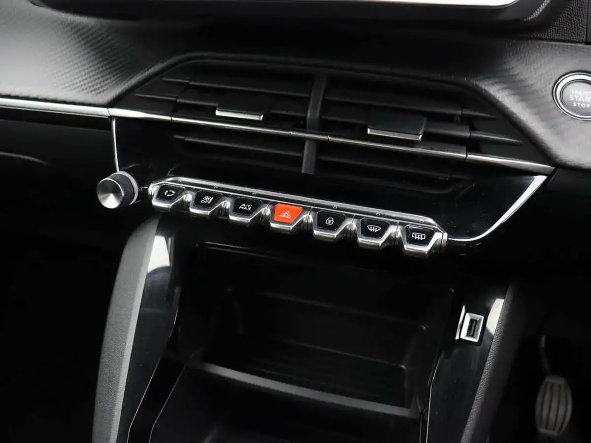 2022-peugeot-2008-suv-12-puretech-active-premium-big-26