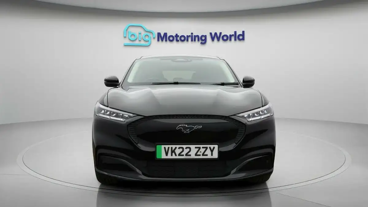 2022-ford-mustang-mach-e-e-standard-range-big-1