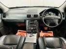 2011-volvo-xc90-small-11