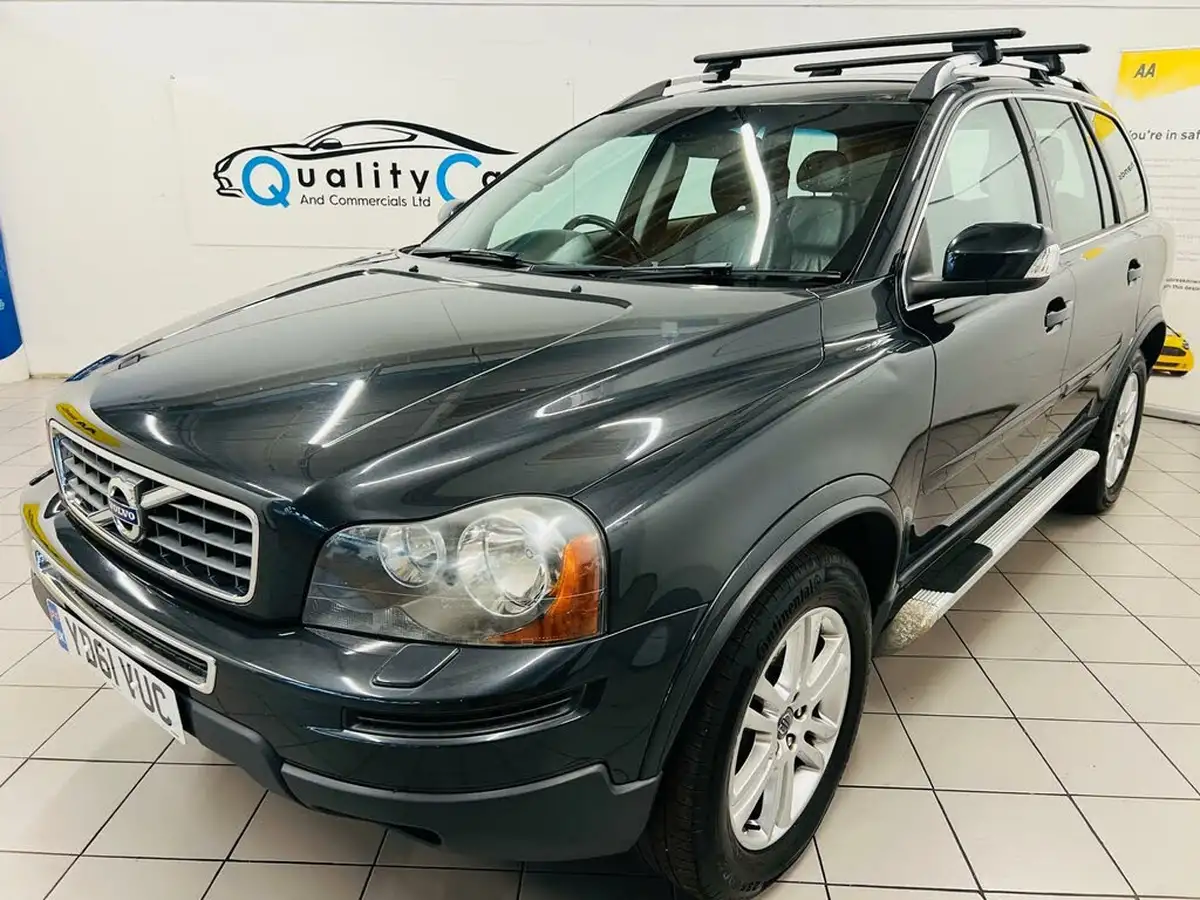 2011-volvo-xc90-big-0