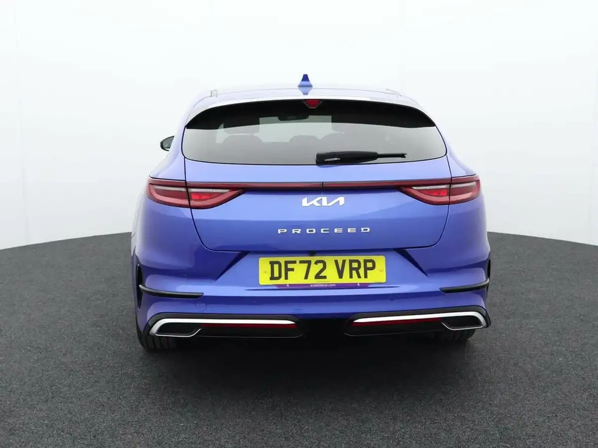 2022-kia-pro-ceed-15-t-gdi-gt-line-big-2