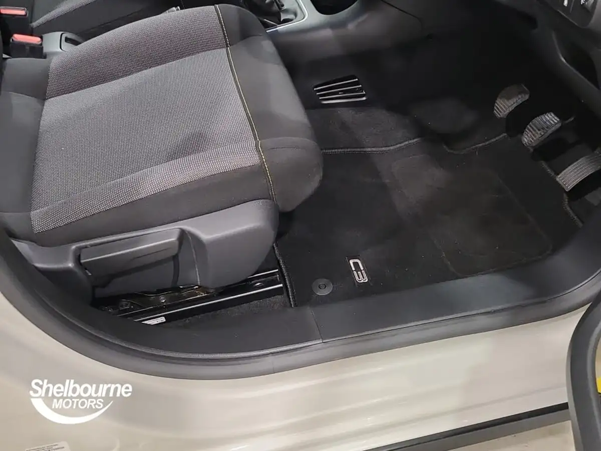 2019-citroen-c3-12-puretech-flair-110ps-ss-big-7