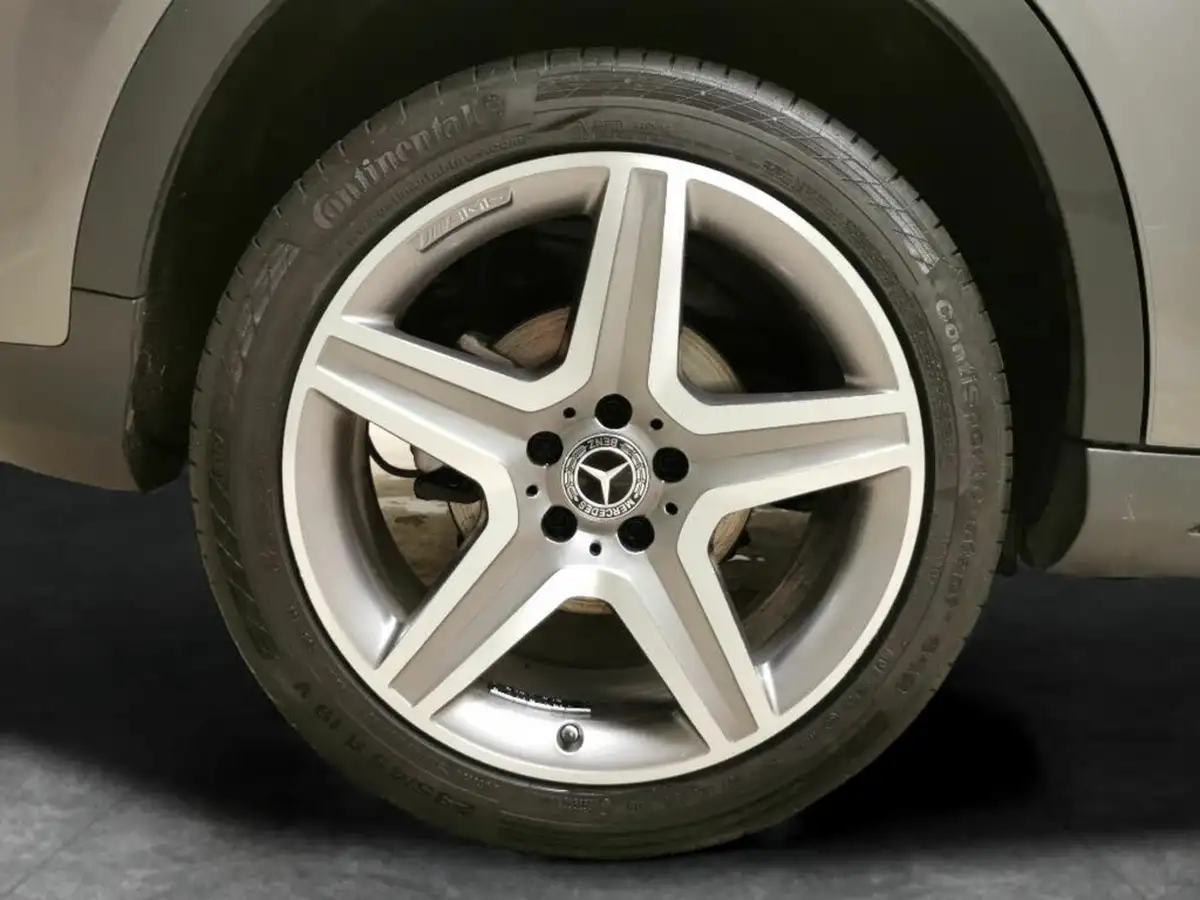 2019-mercedes-benz-gla-class-16-gla-200-amg-line-ss-7g-dct-big-24