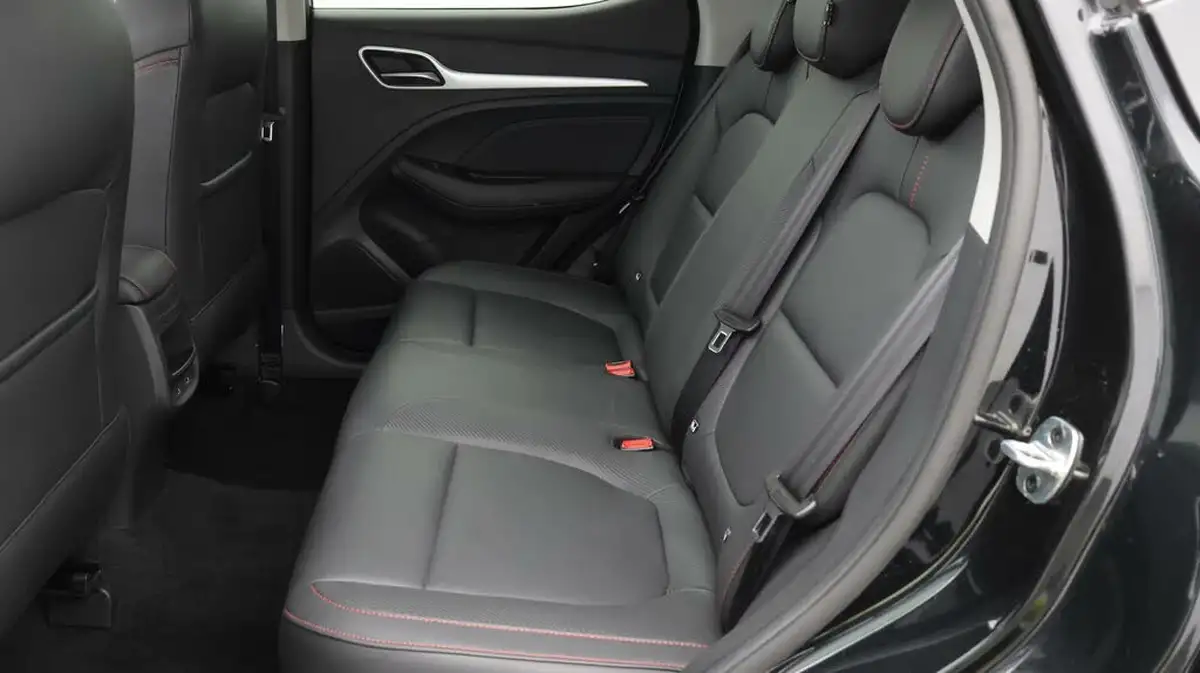 2023-mg-zs-suv-15-vti-tech-exclusive-big-16