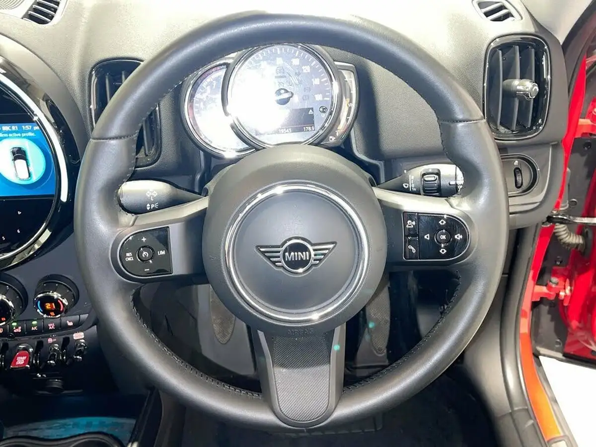 2022-toyota-yaris-cross-15-vvt-i-design-tech-pack-big-2