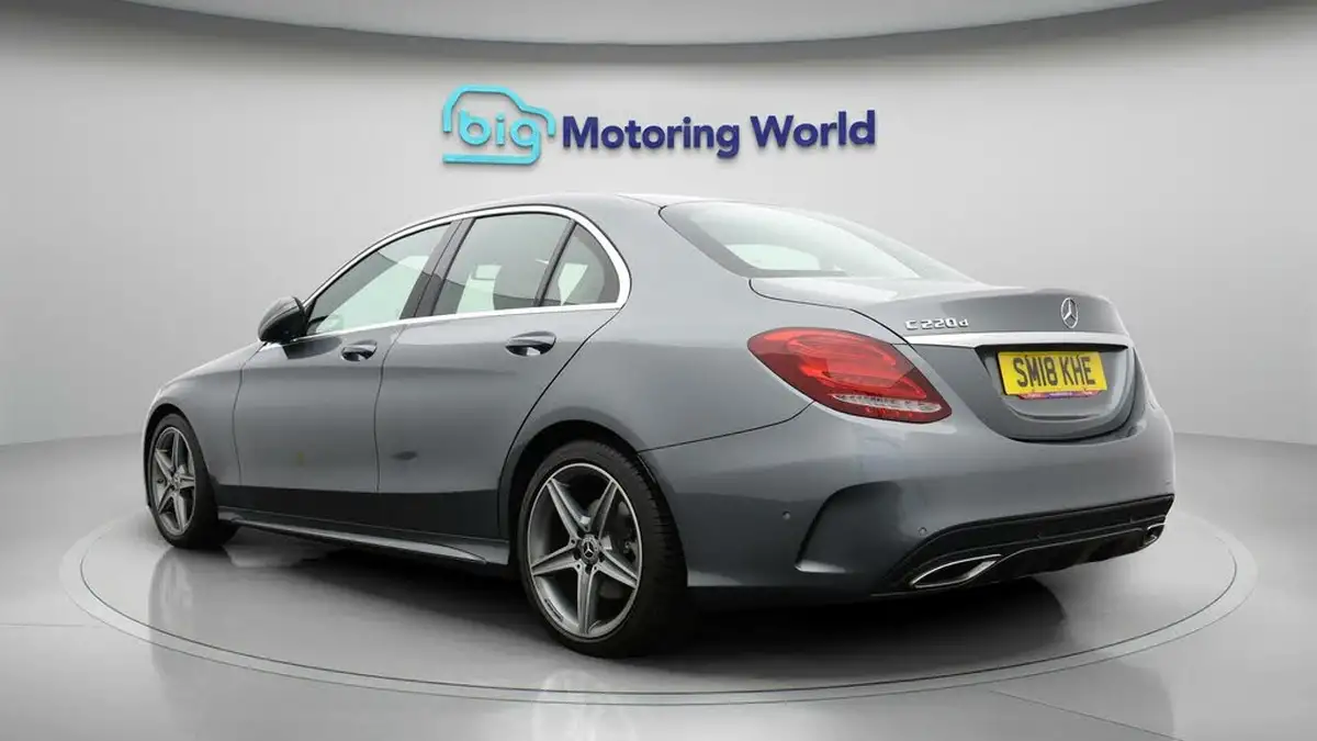 2018-mercedes-benz-c-class-21d-c220d-amg-line-ss-saloon-4d-9g-tronic-plus-big-5