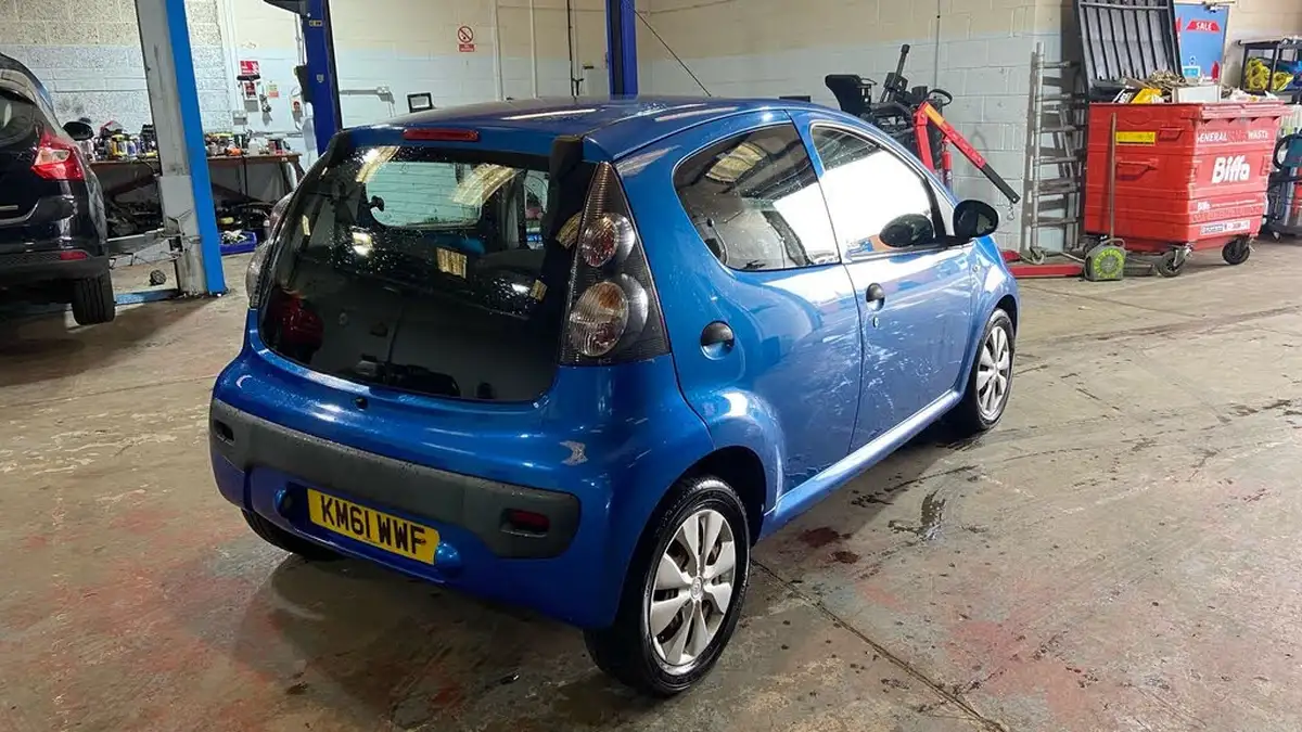 2012-citroen-c1-10-vtr-5d-big-3