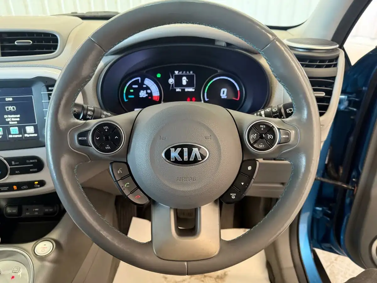 2016-kia-soul-ev-ev-big-23