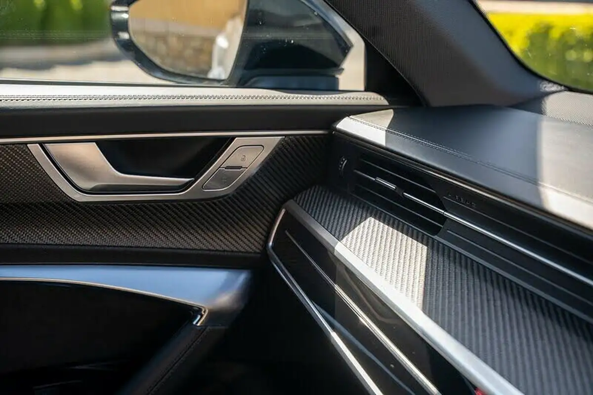 2021-audi-rs6-avant-40-tfsi-carbon-black-big-49