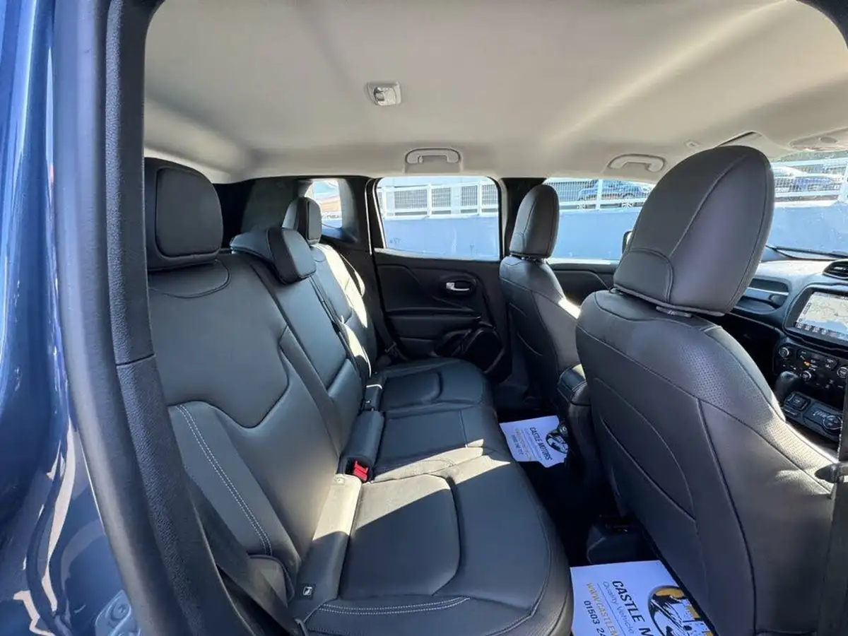 2020-jeep-renegade-13-gse-limited-phev-big-10