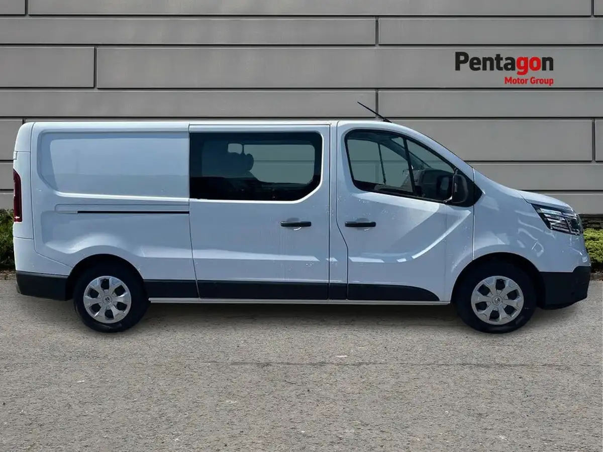 2025-renault-trafic-20dci-ll30-130-advance-panel-big-10