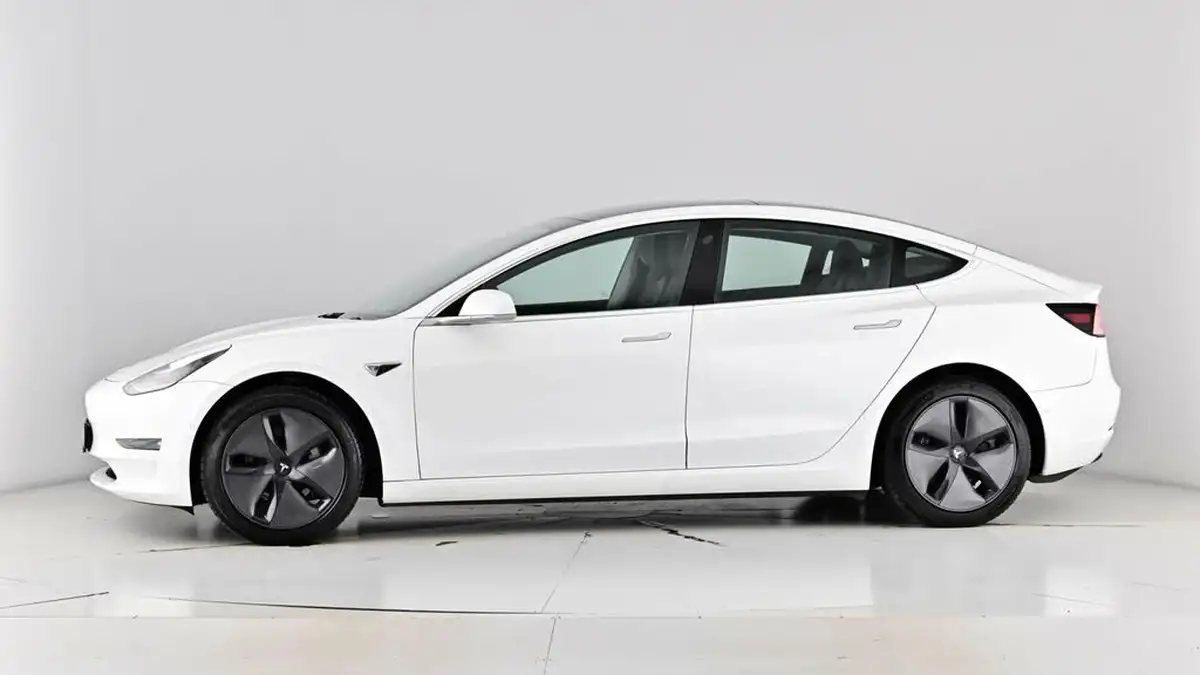 2020-tesla-model-3-e-long-range-big-60