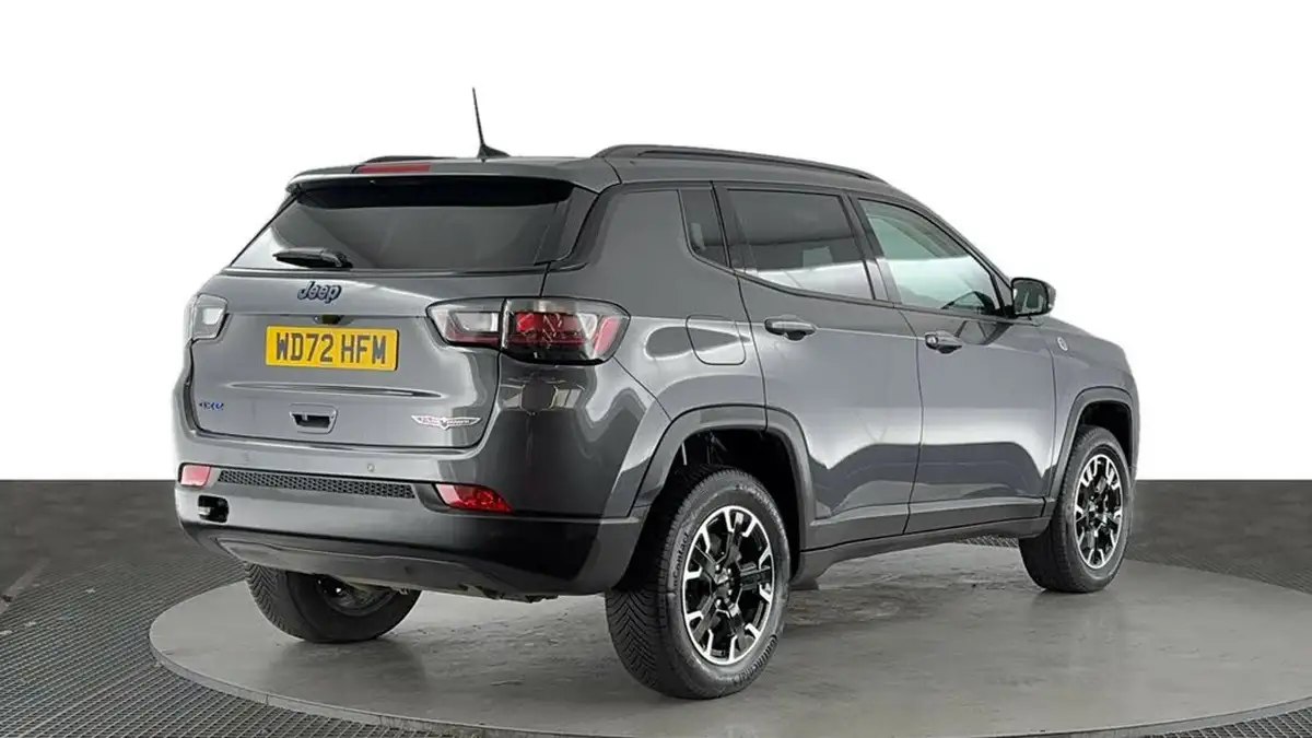 2022-jeep-compass-13-gse-trailhawk-big-3