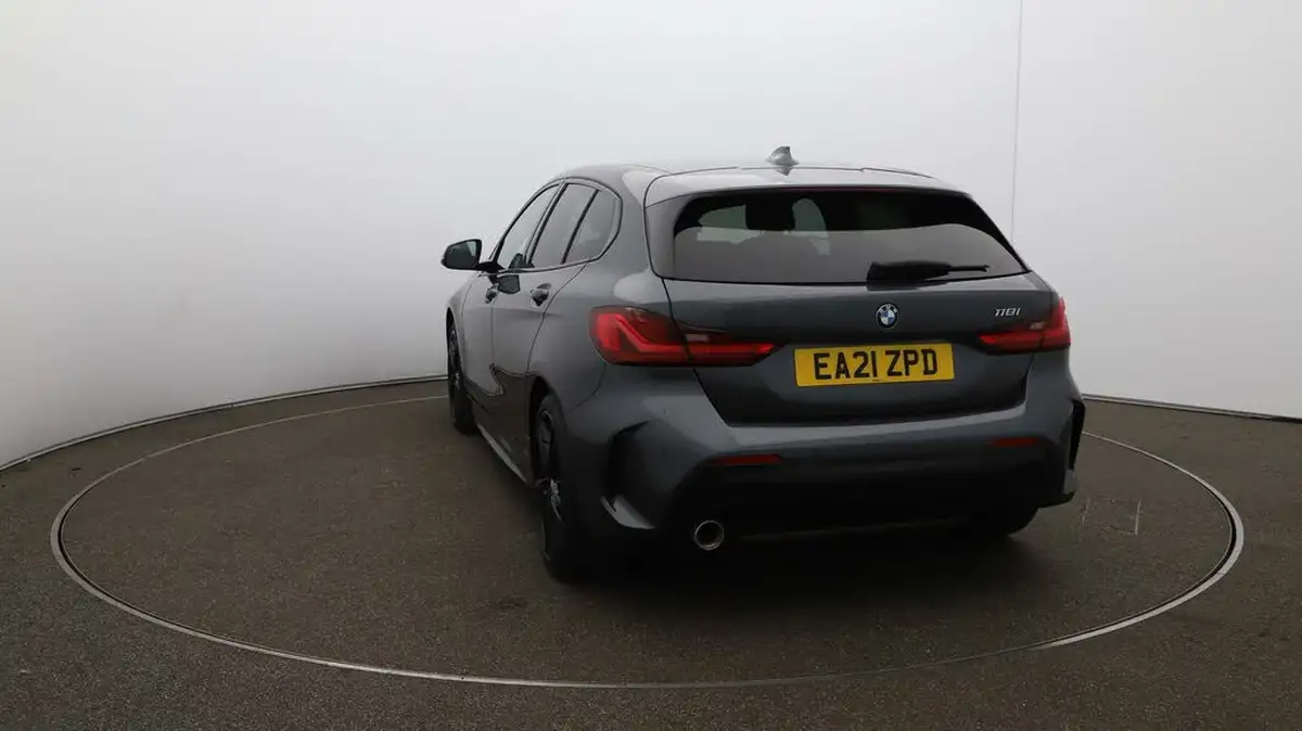 2021-bmw-1-series-15-118i-m-sport-lcp-dct-big-53