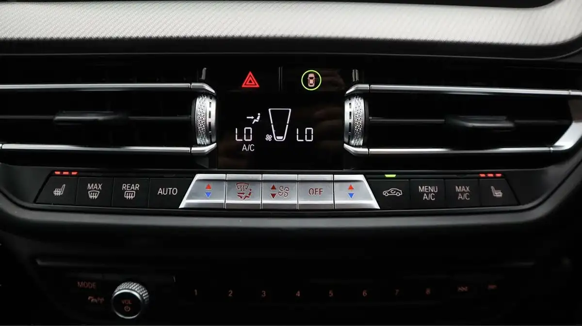 2021-bmw-1-series-15-118i-m-sport-lcp-dct-big-12