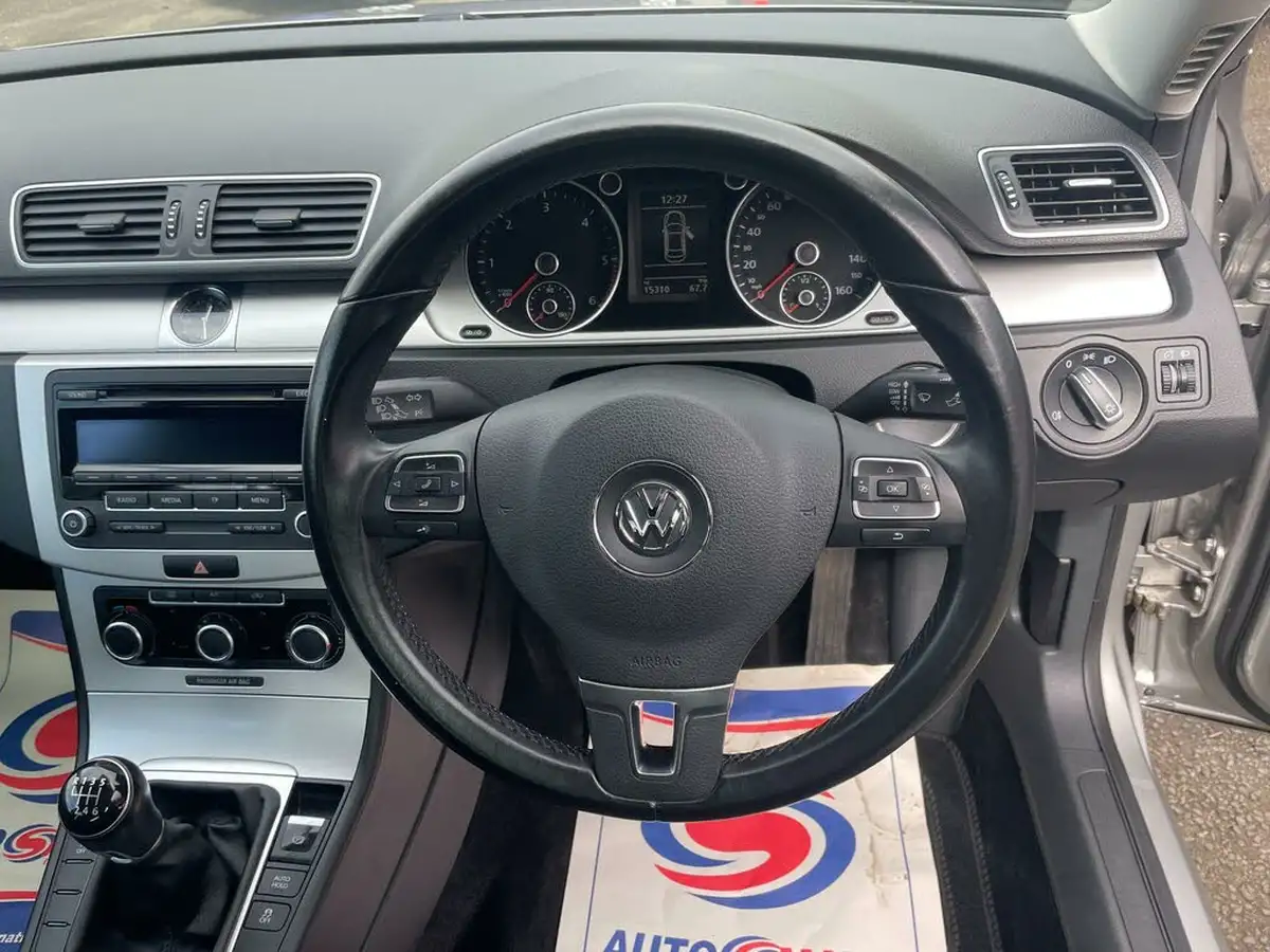 2014-volkswagen-passat-16td-ss-saloon-4d-big-13