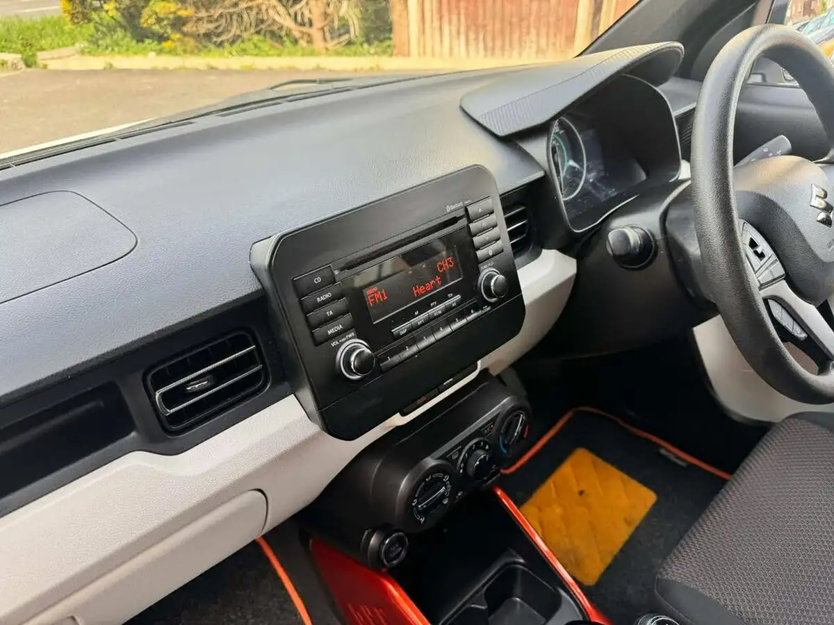 2017-suzuki-ignis-12-dualjet-sz3-big-17