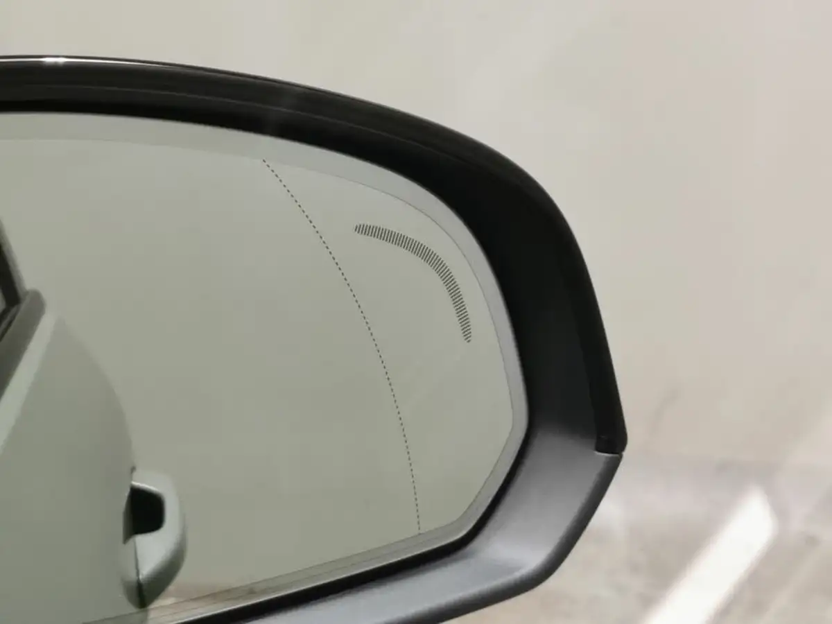 2022-volvo-c40-e-twin-recharge-pro-big-16