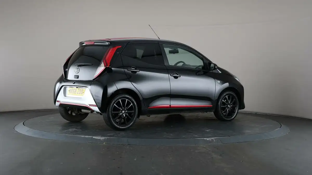 2018-toyota-aygo-10-vvt-i-x-press-71bhp-big-54