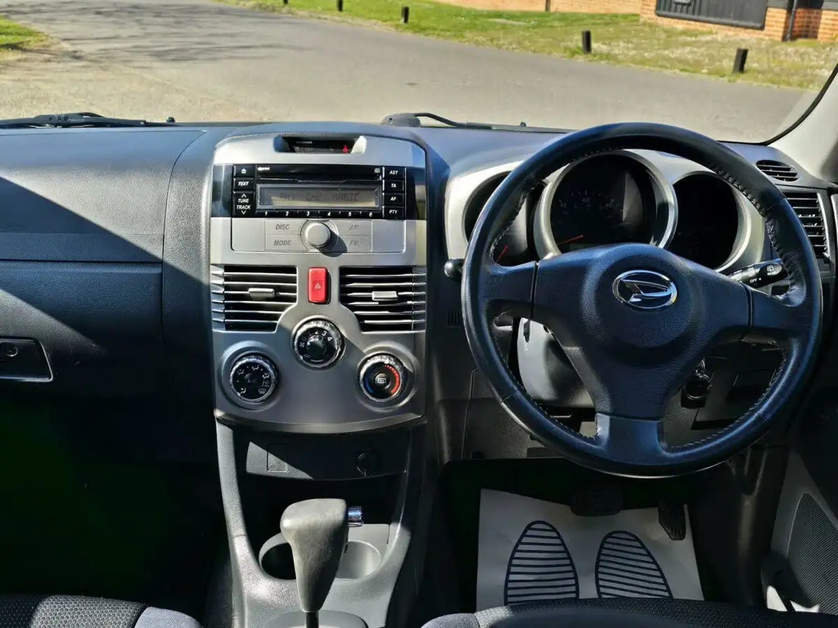 2008-daihatsu-terios-15-se-big-8