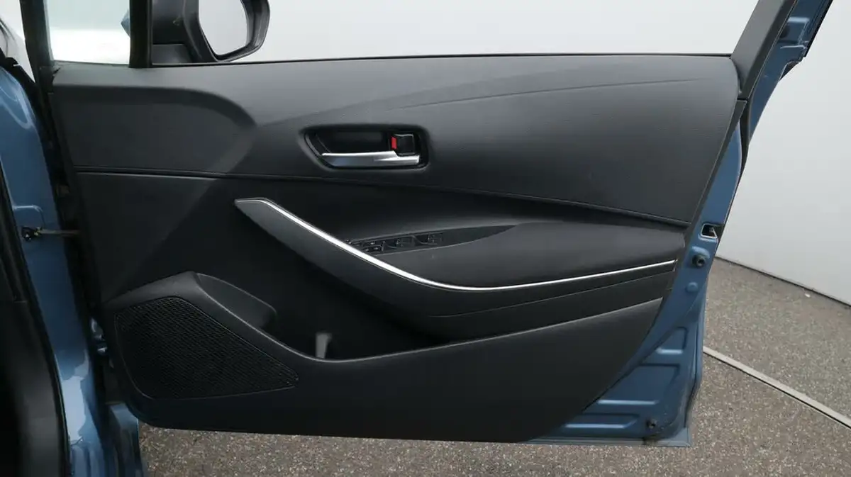 2021-toyota-corolla-18-vvt-i-icon-trk-hatchback-5d-big-15