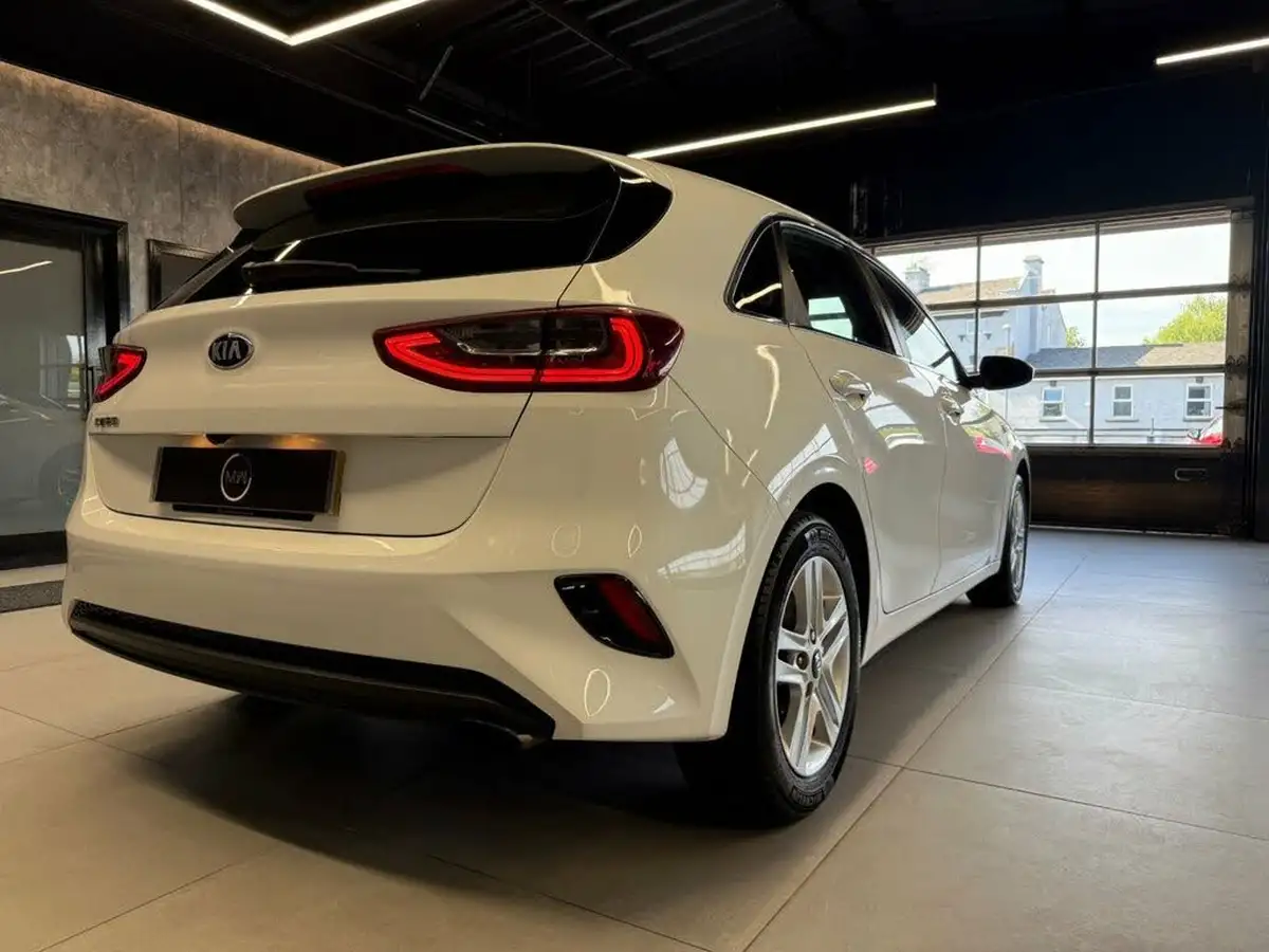 2019-kia-ceed-16crdi-2-eco-hatchback-big-6