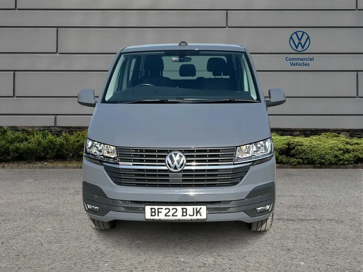 2022-volkswagen-transporter-20bitdi-t32-highline-bmt-lwb-4motion-kombi-big-12