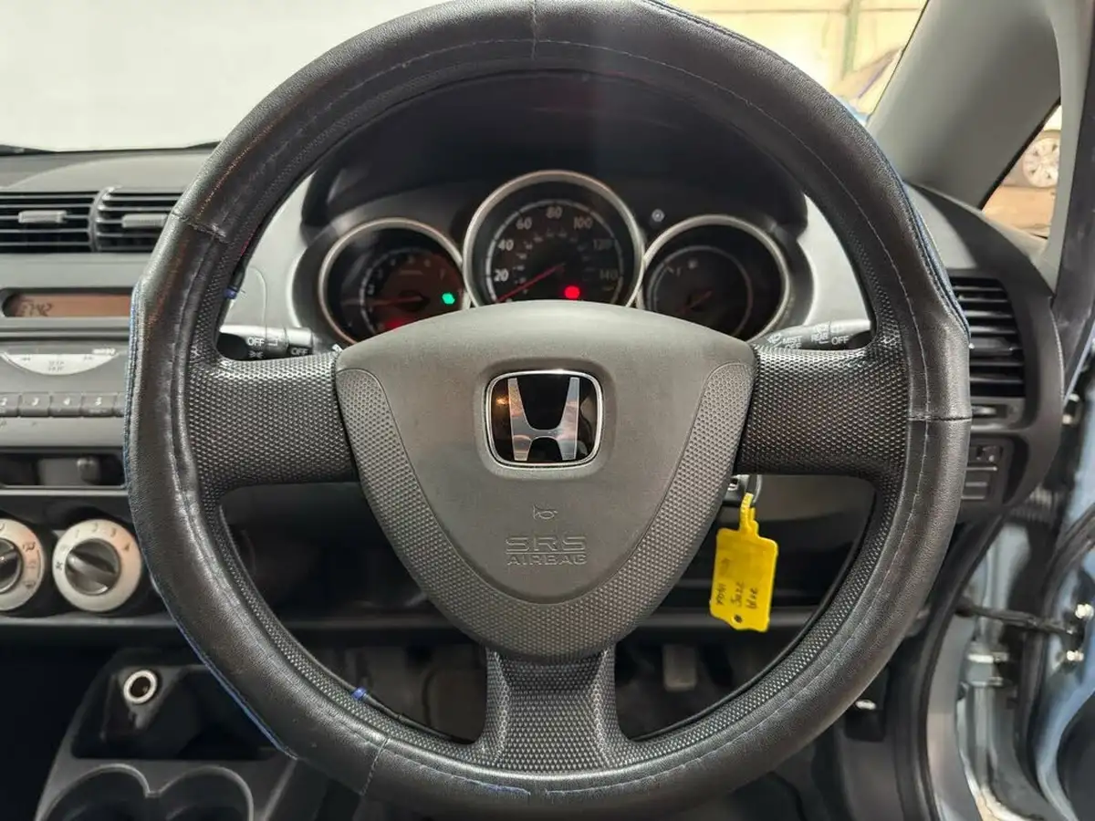 2007-honda-jazz-12-s-big-6